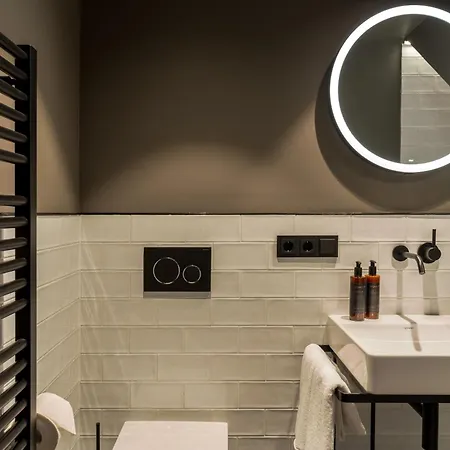 The Adams - Self Check In Hotel 3*